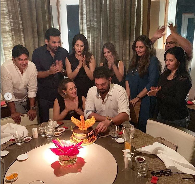 মঙ্গলবার সবার অলক্ষেই জন্মদিনের পার্টি সারলেন যুবরাজ