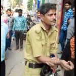 মদ খেয়ে উর্দি গায়ে ভিক্ষারত কনেস্টেবল