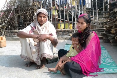 ন্যায় বিচারের আশায় এখনও দিন গুনছেন আফরাজুলের স্ত্রী, তার আত্মীয়-স্বজনেরা