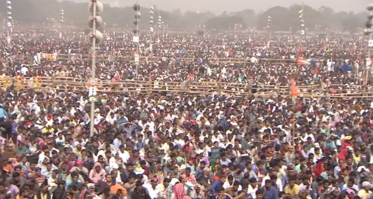 ব্রিগ্রেডের সমাবেশে মমতার প্রধানমন্ত্রী পদের দাবী নিয়ে সংশয় থেকে গেল