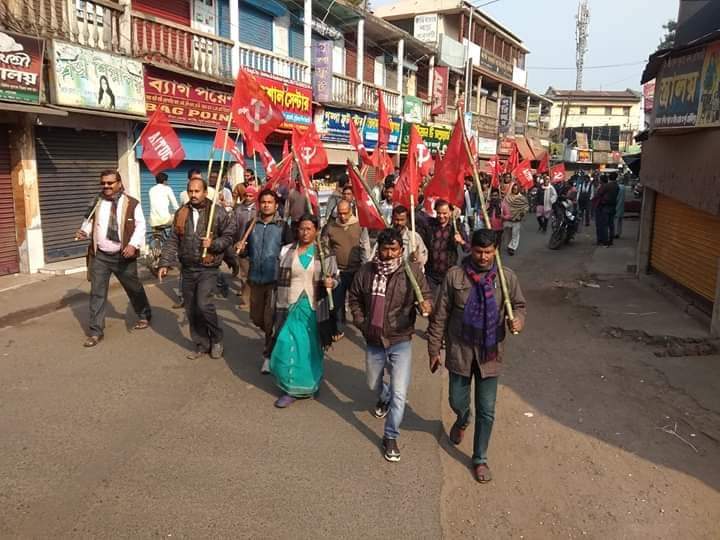 পশ্চিমবঙ্গে বন্‌ধে ব্যাপক সাড়া