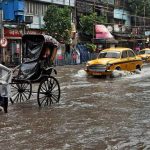 বৃষ্টি থামলেও কলকাতায় জমা জল নামেনিঃ অভিযোগ