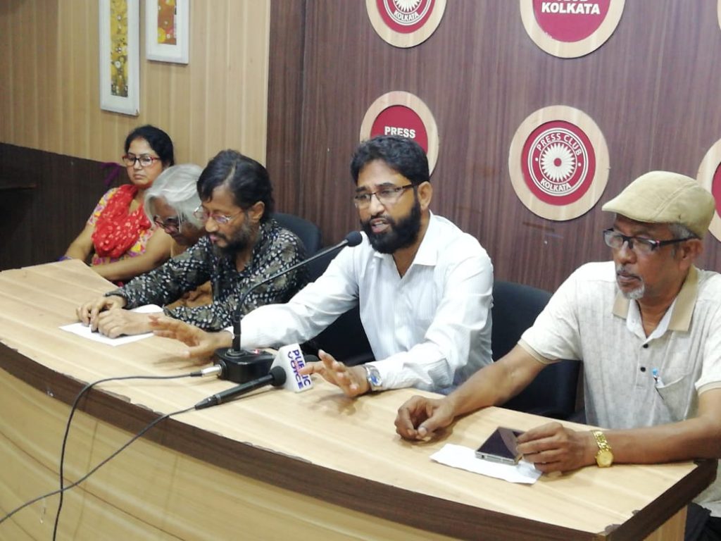 পীরজাদা আব্বাস সিদ্দিকীর উপর হামলার তীব্র প্রতিবাদ, দোষীদের গ্রেফতারের দাবি