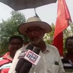 তীব্র তাপ ও গরমে যাদবপুর লোকসভা কেন্দ্রের সিপিএমের প্রার্থী বিকাশ রঞ্জন ভট্টাচার্যের প্রচার