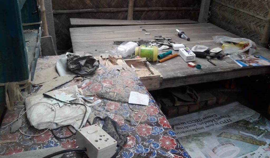 নিজের দলের গুন্ডাদের বিরুদ্ধে আগে ব্যবস্থা নিন মুখ্যমন্ত্রী